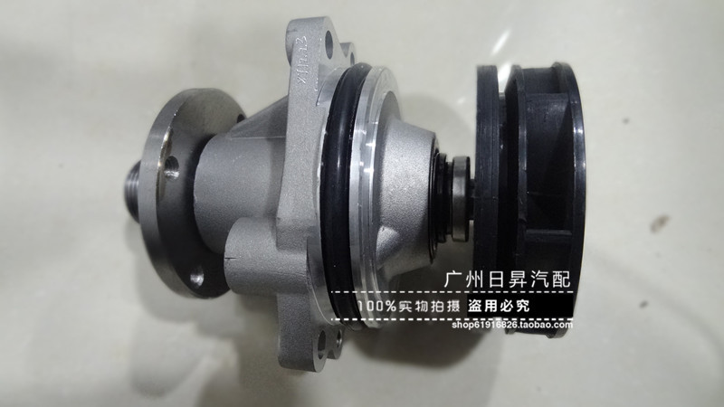 适用宝马X3/X5发动机冷却水泵
