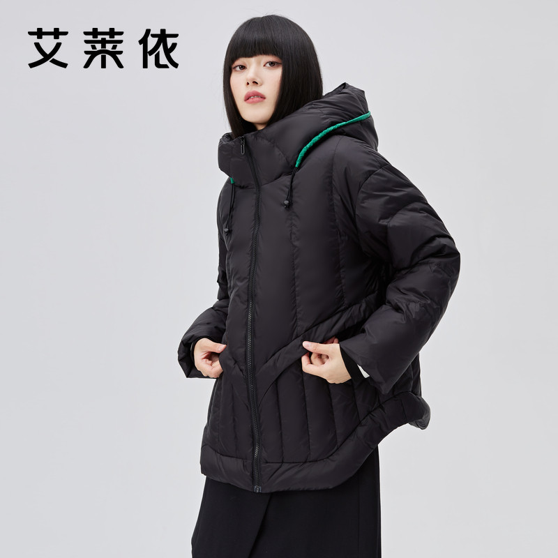 艾莱依短款冬季连帽鸭绒羽绒服女装新款弧形下摆简约黑色保暖外套