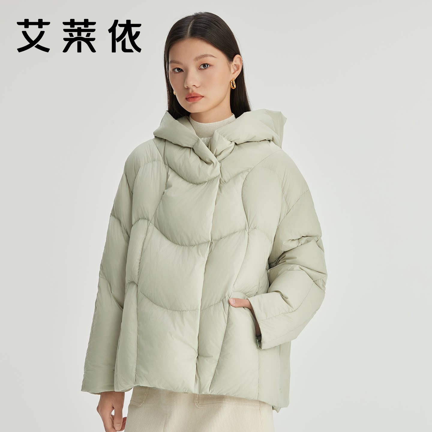 艾莱依连帽羽绒服女新款短装舒芙蕾小众时尚感上衣简约外套超好看