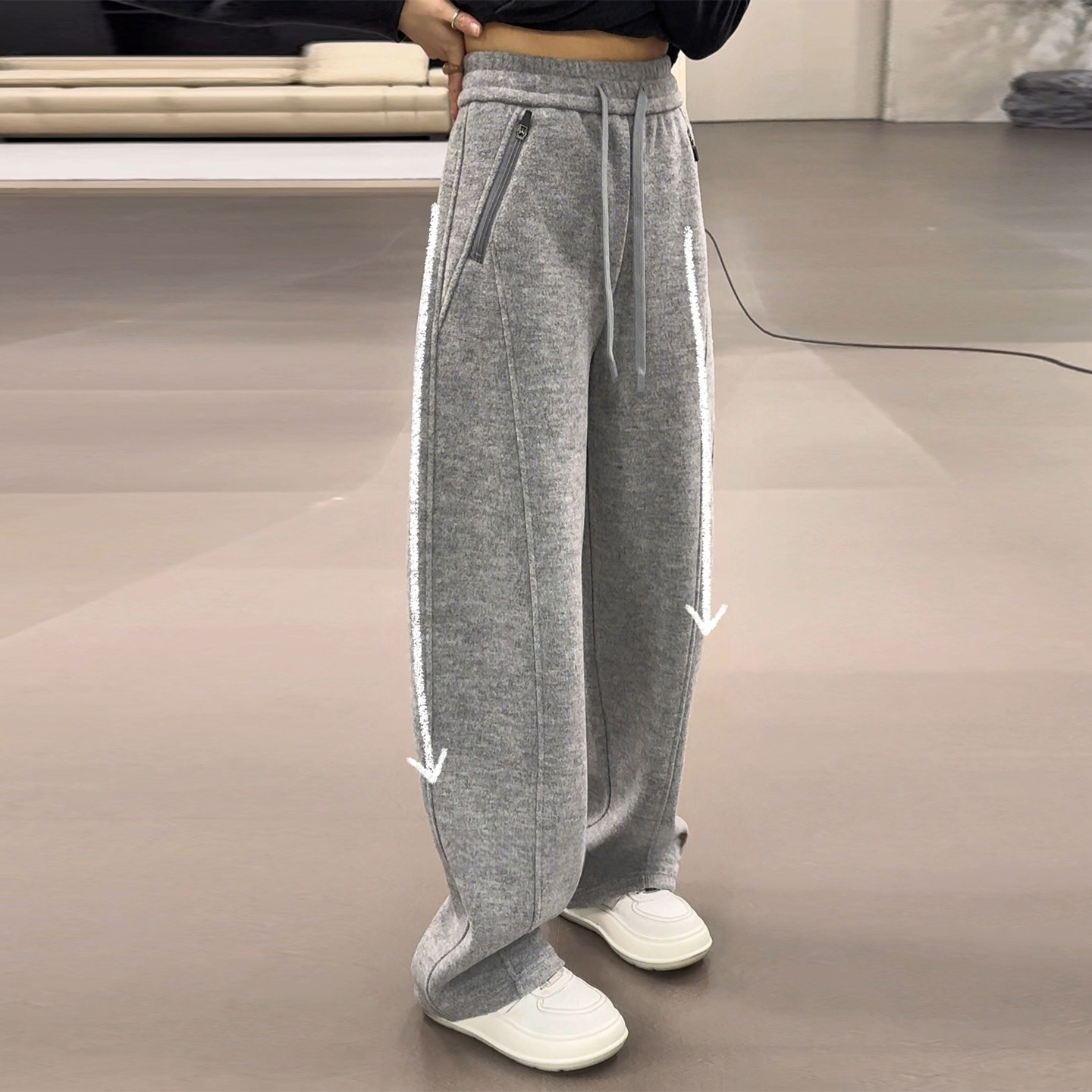 浅灰色毛呢窄版弯刀阔腿裤女2025冬季新款加绒高腰宽松休闲运动裤,女装/女士精品,大码裤装,淘宝优惠券,粉丝福利购,淘宝优惠卷