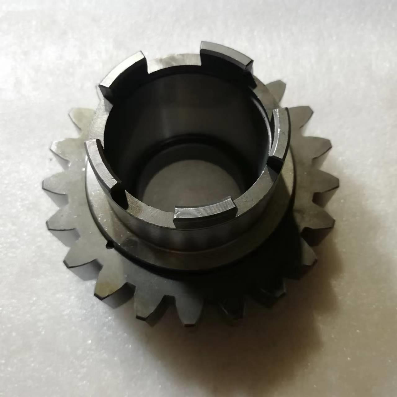 YTO东方红拖拉机配件LY1104拖拉机配件 变速箱后桥齿轮中档齿轮