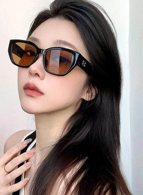 2025新款开 车茶色太阳眼镜女覆古高级感防晒猫眼方圆脸抗UV太阳