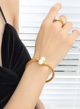 欧美精致时尚设计戒指软线管个性彩珠手镯小众中性风耳环弹力套装