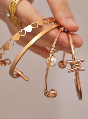 不锈钢心连心手镯女简约ins风镂