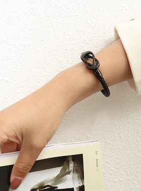 欧美风饰品钛钢18k金商务手环