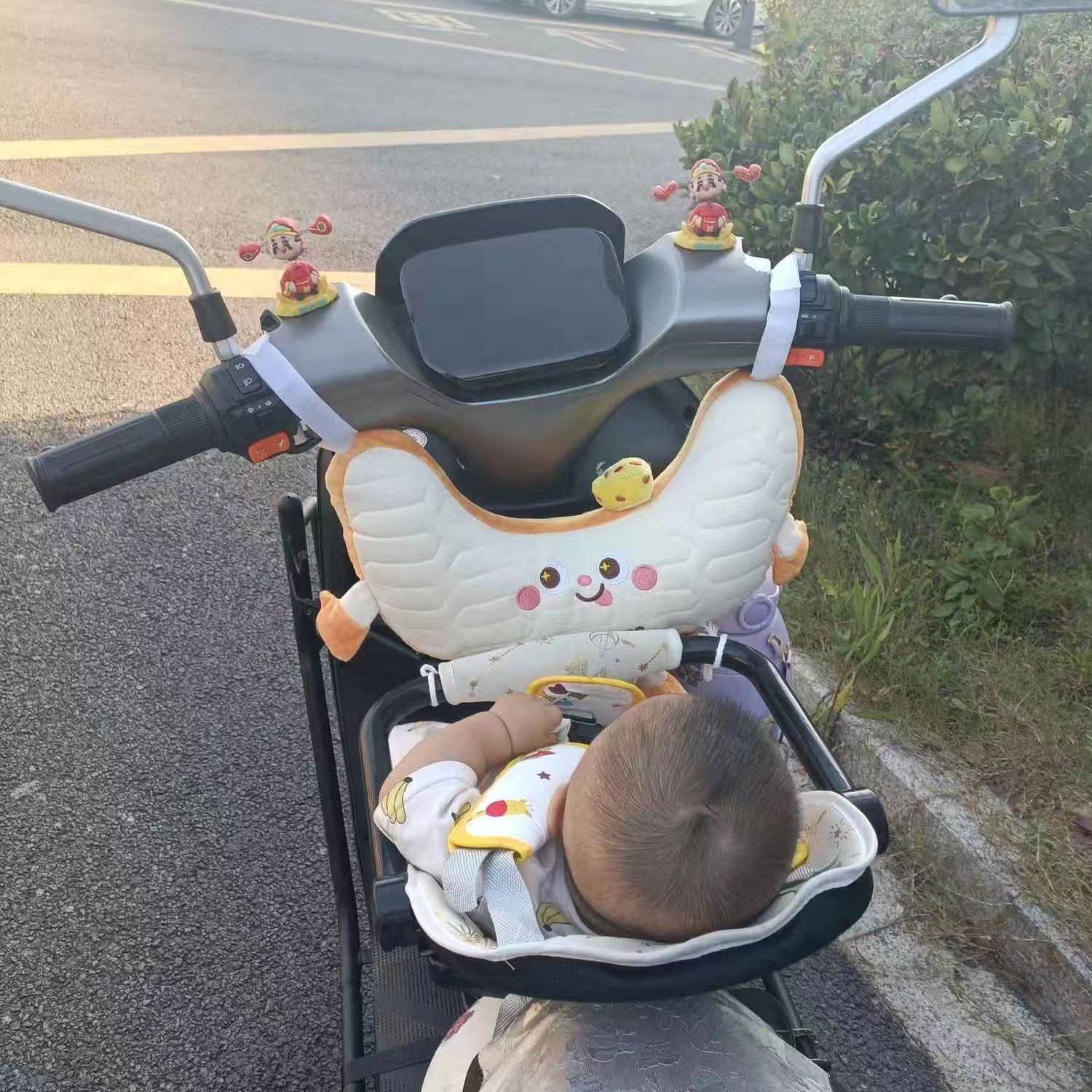 电动车宝宝防撞头儿童护