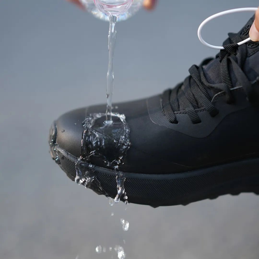 轻跑高端GTEX防水户外徒步休闲鞋