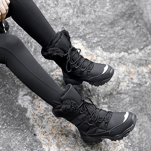 冬季加绒加厚全黑色防水棉靴子