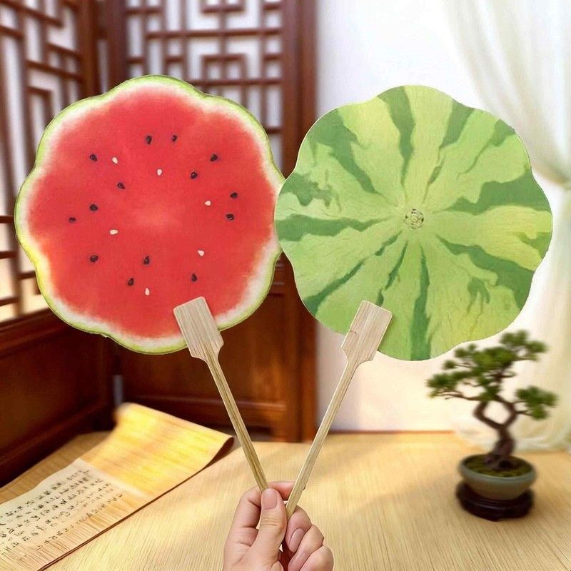 便携西瓜扇子夏季结实耐用大号道具扇手绘风塑料扇加厚防摔手摇扇图片