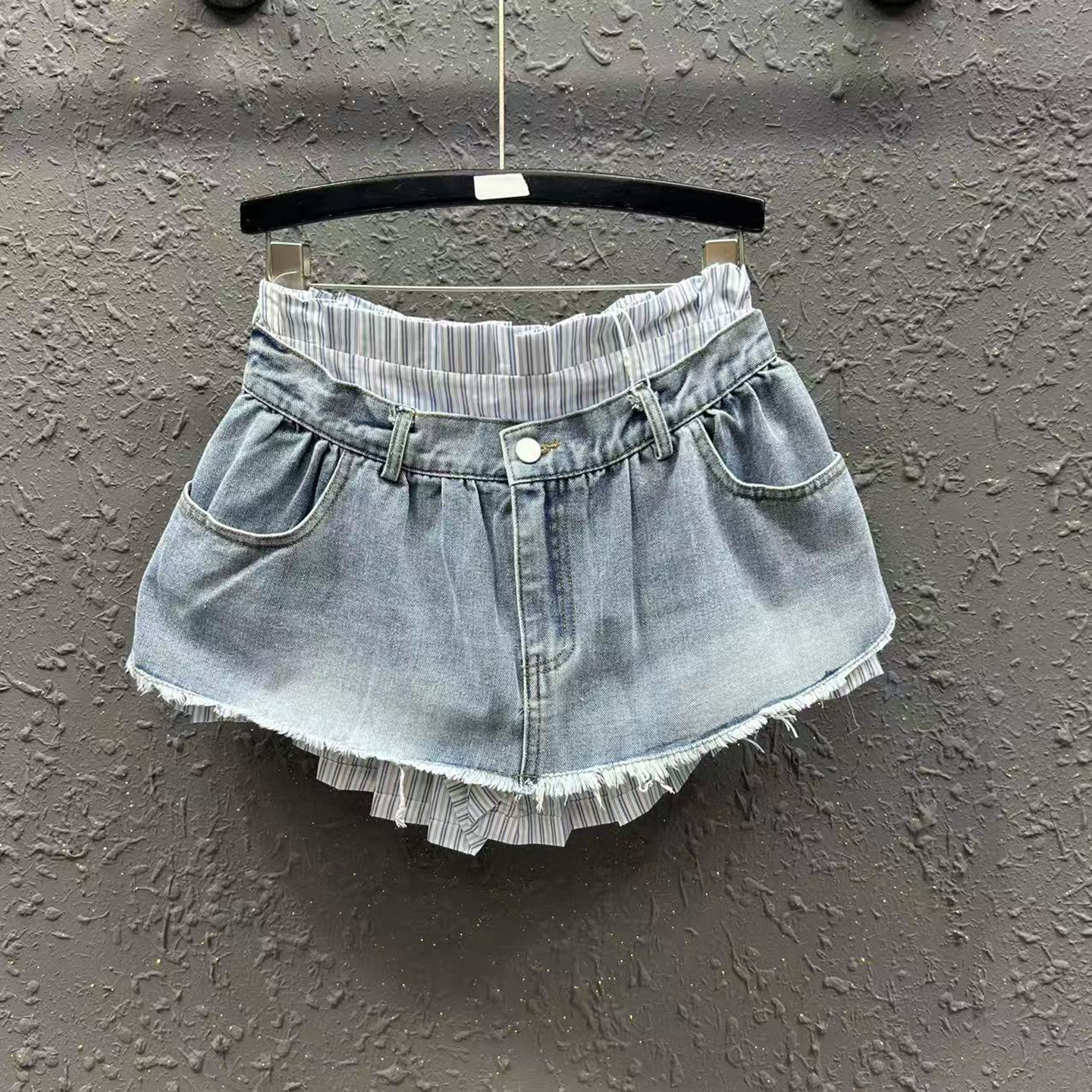 辣妹风设计感小众高腰牛仔短裙女裤裙夏显瘦A字毛边半身裙两件套