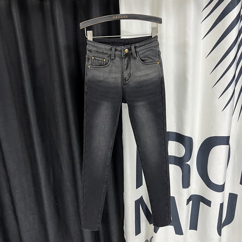 黑色渐变高腰牛仔裤女秋冬2025新款显瘦显高弹力紧身加绒小脚裤子