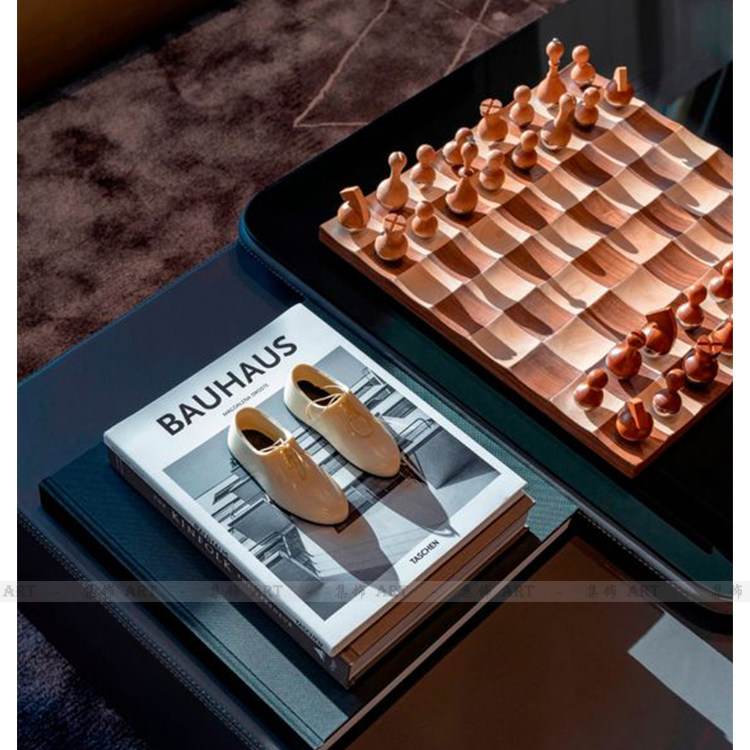 轻奢不倒翁国际象棋家居样板房装饰北欧高档实木创意镇纸鞋子摆件