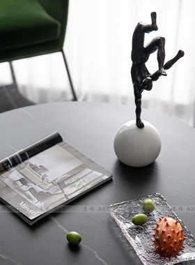 欧式风抽象黑色金属人物桌面摆件