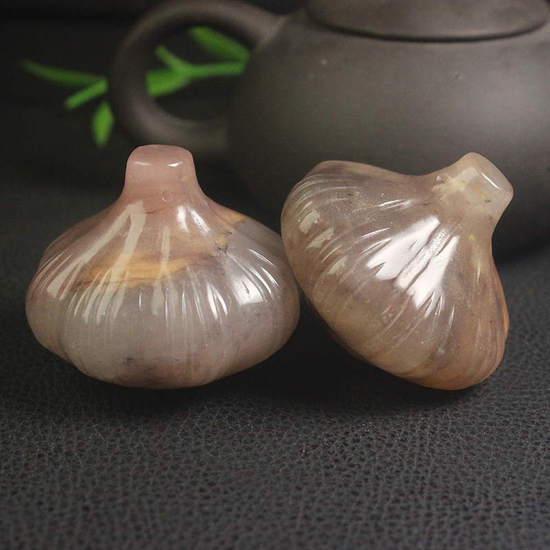 正品桂林鸡血玉贵妃料手把件大蒜把玩件纯天然玉石带证书