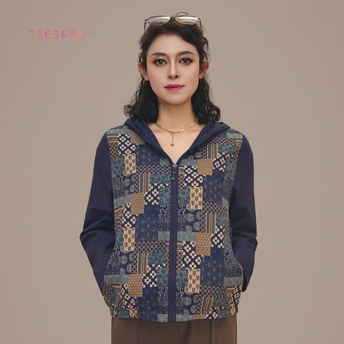 桑迪春装连帽加里衬大码女外套