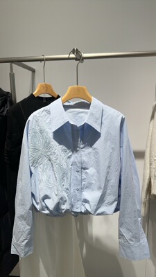 ROSEALYSSA若诗莉莎2026春季新款女刺绣截短衬衫R6103-0506-599