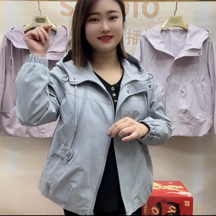 春秋新款 连帽女士纯色外套气质妈妈中老年洋气百搭休闲冲锋衣 时尚
