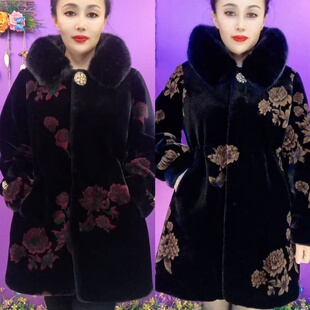 秋冬款女士加厚保暖高档仿皮草外套中老年妈妈装大毛领连帽中长款