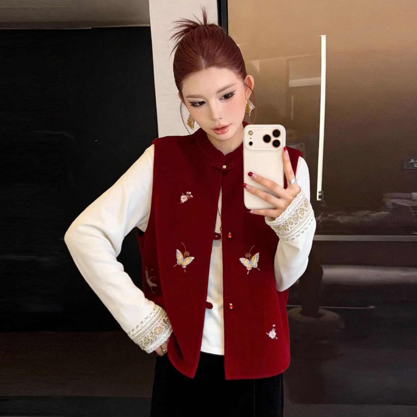 红色新中式蝴蝶刺绣毛呢开叉马甲2026春季新款盘口高级感无袖背心,女装/女士精品,马夹,淘宝优惠券,粉丝福利购,淘宝优惠卷