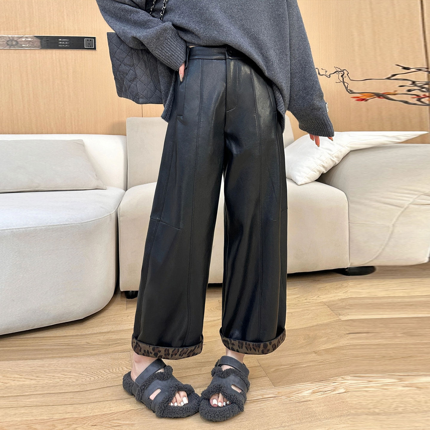 大码老钱风黑色加厚阔腿皮裤女2026春秋新款高级感宽松显瘦休闲裤,女装/女士精品,皮裤,淘宝优惠券,粉丝福利购,淘宝优惠卷