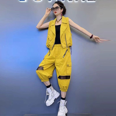 撞色线时尚马甲水洗短款洋气套装