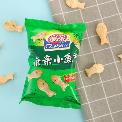 亲亲膨化零食小鱼包和风海苔味
