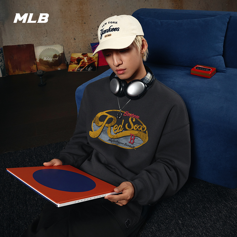 MLB官方男女情侣复古学院风时尚印花图案圆领卫衣25秋季新款MTV10