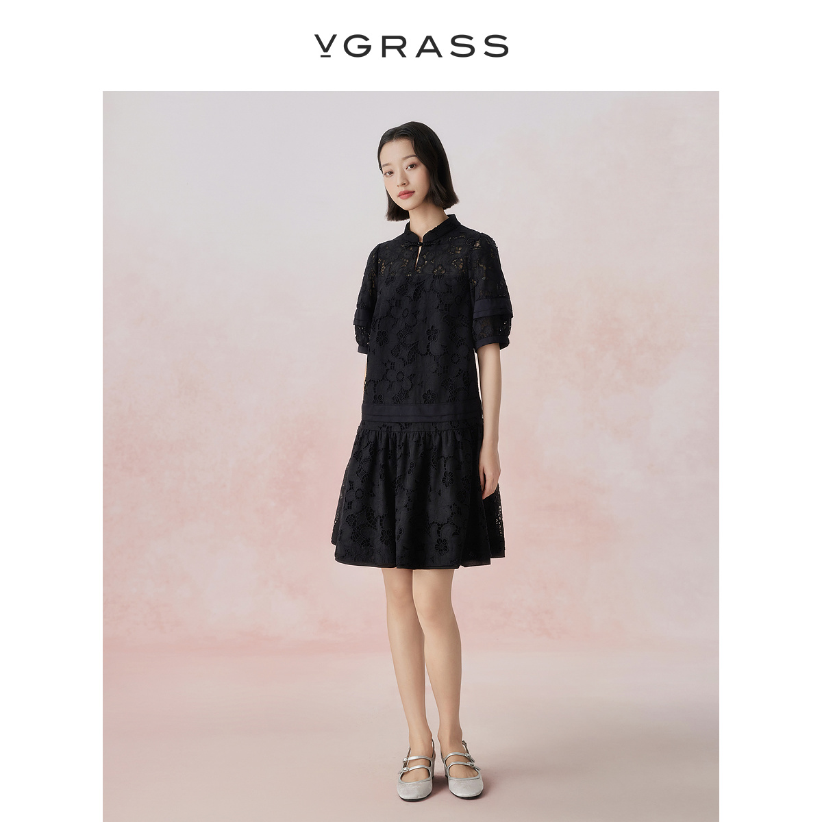 VGRASS维格娜丝夏季绝美裙子重工绣花蕾丝镂空肌理感黑色连衣裙女
