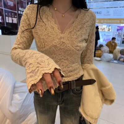 大尺码女装法式V领钩花蕾