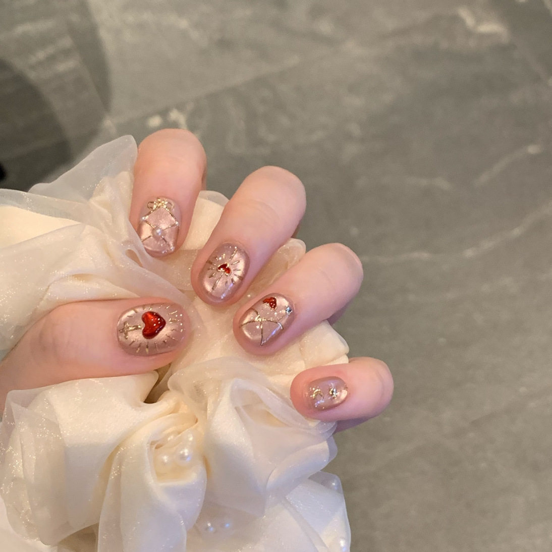 【桃粉心动】甜妹粉金猫眼穿戴甲红桃心钻金缕碎纹手工短款穿戴甲,彩妆/香水/美妆工具,穿戴甲/甲片,淘宝优惠券,粉丝福利购,淘宝优惠卷