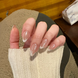 欧美跨境热销指甲贴片穿戴甲肤色渐变ins爆款 白 美甲 海莉法式