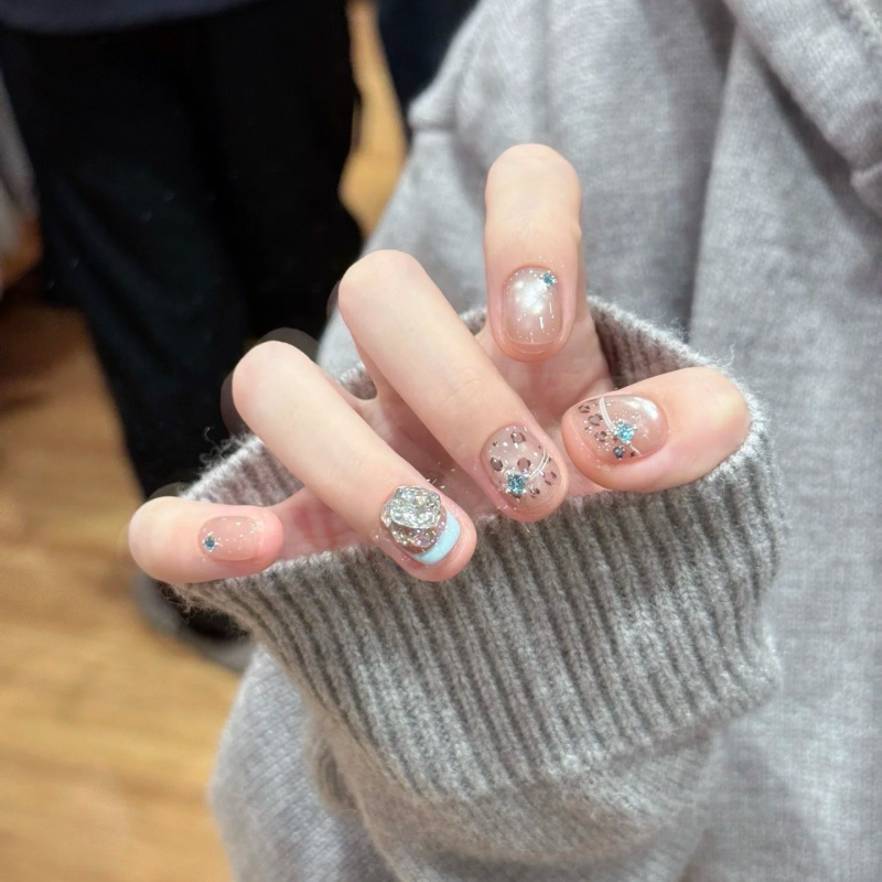 莫兰豹手绘豹纹星钻美甲