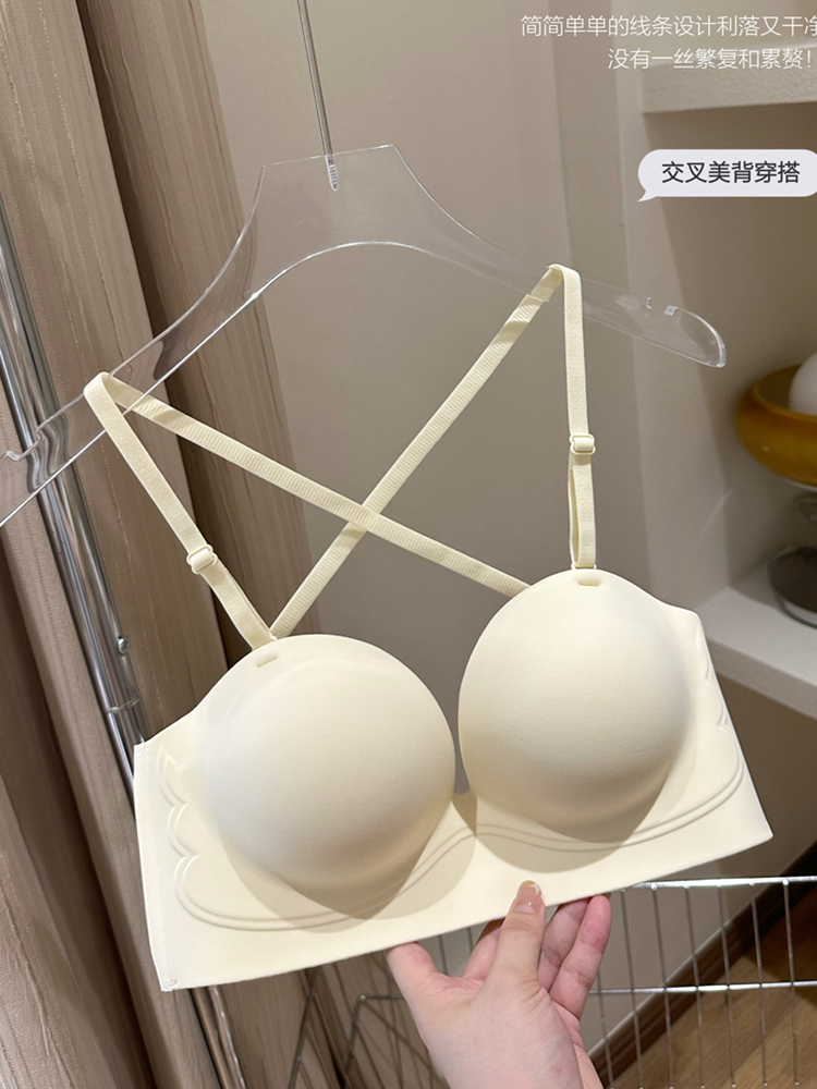 聚拢3D美背小胸显大内衣少女无痕无钢圈性感露背U型纯色文胸罩