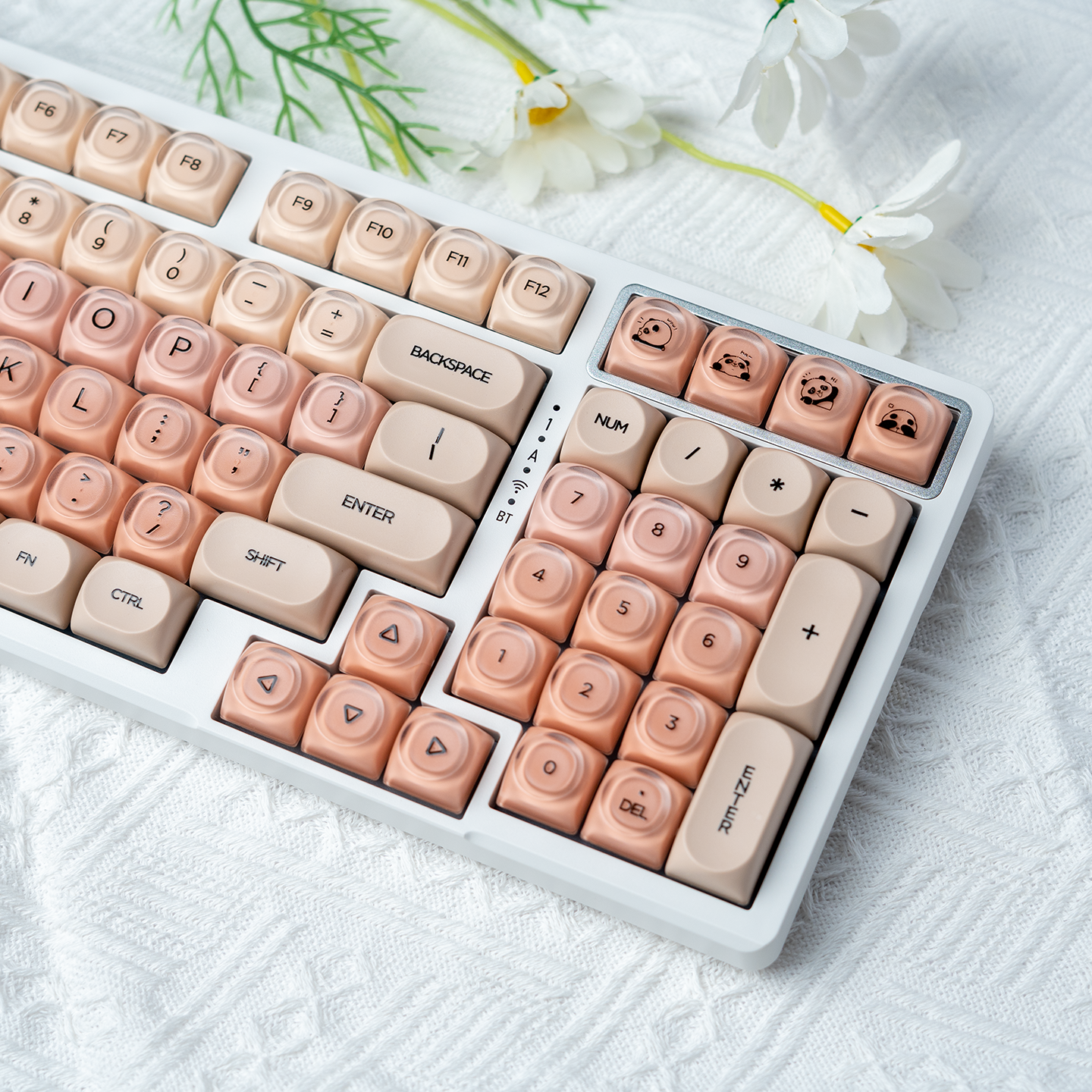 柏咖GK98机械键盘有线无线蓝牙女生办公打字专用高颜值麻将音静音