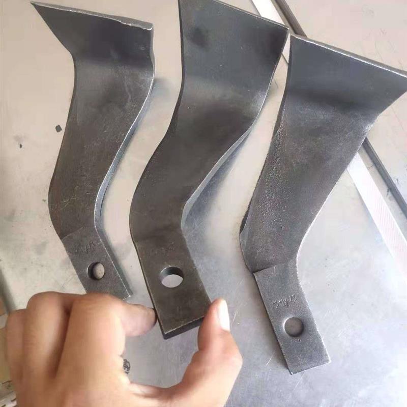 进口郑鑫农机配件旋耕机刀片225,245,265七字刀硬地高锰钢耙齿