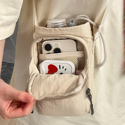 上班通勤包2025超火水壶雨伞包女新款斜挎包迷你小包便携单肩包