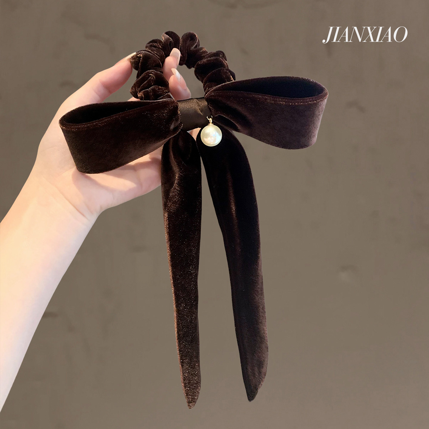 在逃公主丝绒蝴蝶结珍珠发圈甜美优雅马尾头花订婚结婚盘发绳皮筋