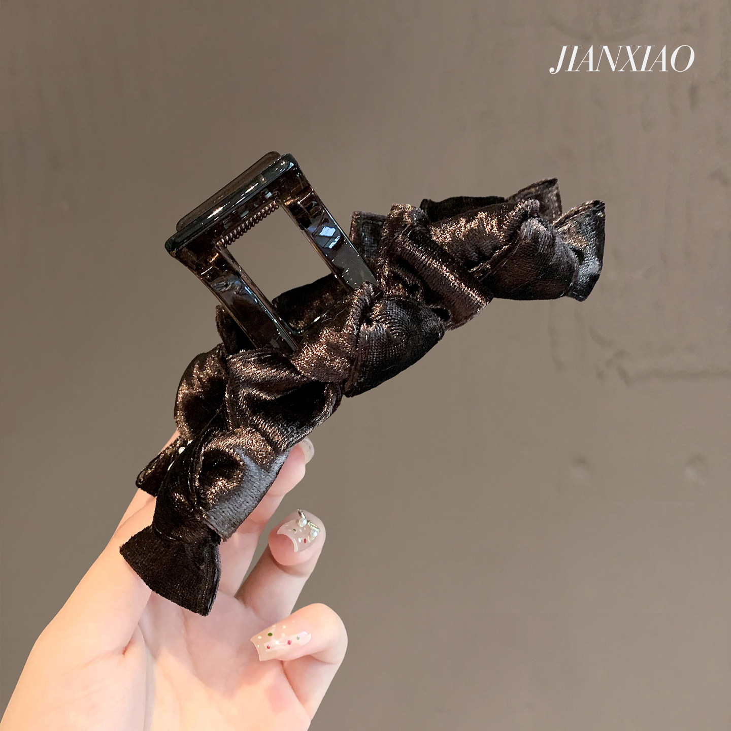 秋冬复古丝绒洋气鲨鱼夹显白美拉德色系盘发夹高级感大号新款头饰,饰品/流行首饰/时尚饰品新,发饰,淘宝优惠券,粉丝福利购,淘宝优惠卷