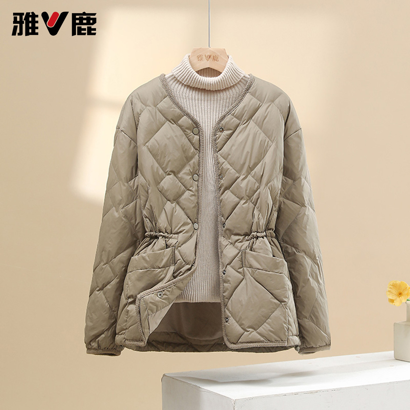 轻薄无领收腰羽绒服单排扣