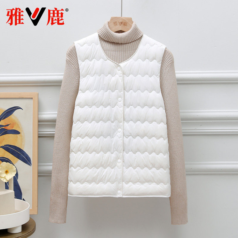 雅鹿短款圆领轻薄羽绒服