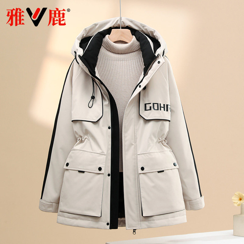 雅鹿连帽冬季新款羽绒服女