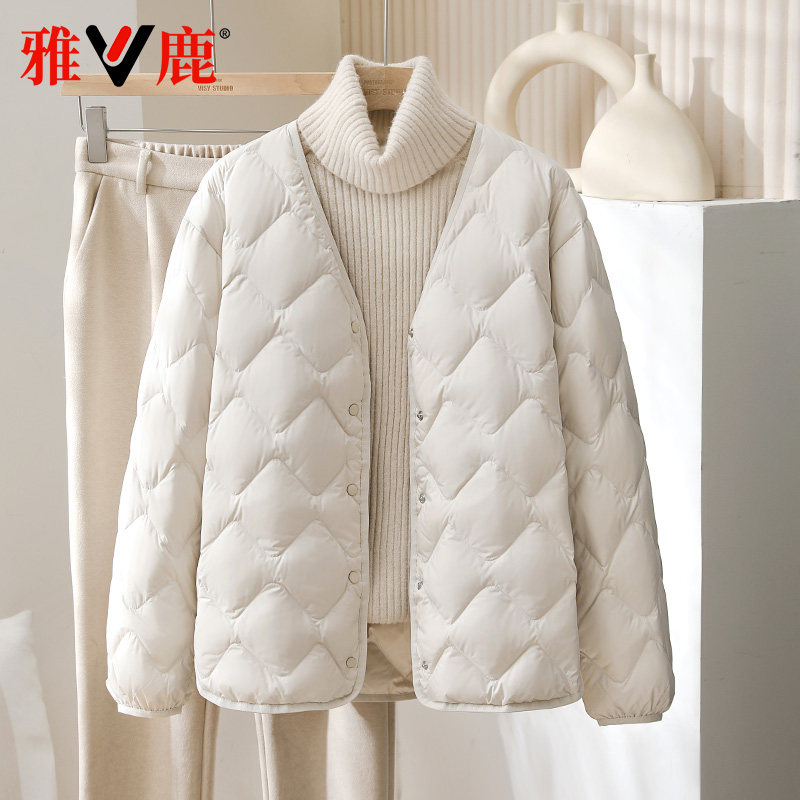短款V领早春外套轻薄羽绒服