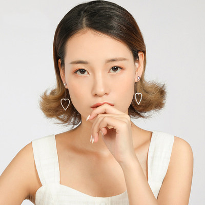 新款潮耳饰长款采用施华元素气质奇银耳坠2020年爱心耳环洛世女纯