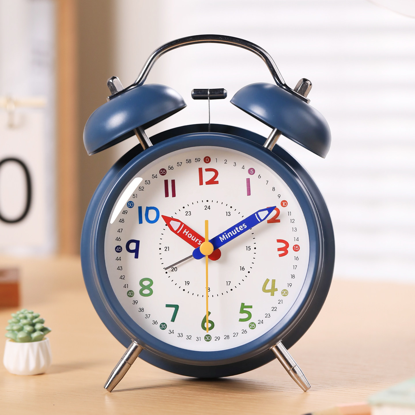 闹钟学生专用起床神器新款高颜值儿童桌面时钟表摆件台式强力叫醒