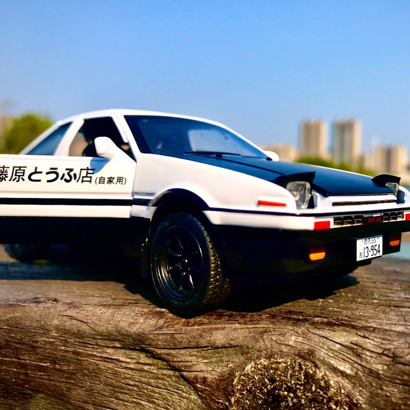 丰田ae86车模头文字d秋名山汽车模型正版赛车合金玩具豆腐店仿真