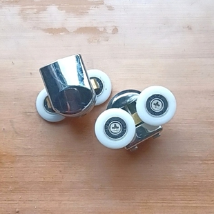 轨道移门浴室门 双轮玻璃门浴室轮滚轮淋浴房配件圆弧吊轮五金老式