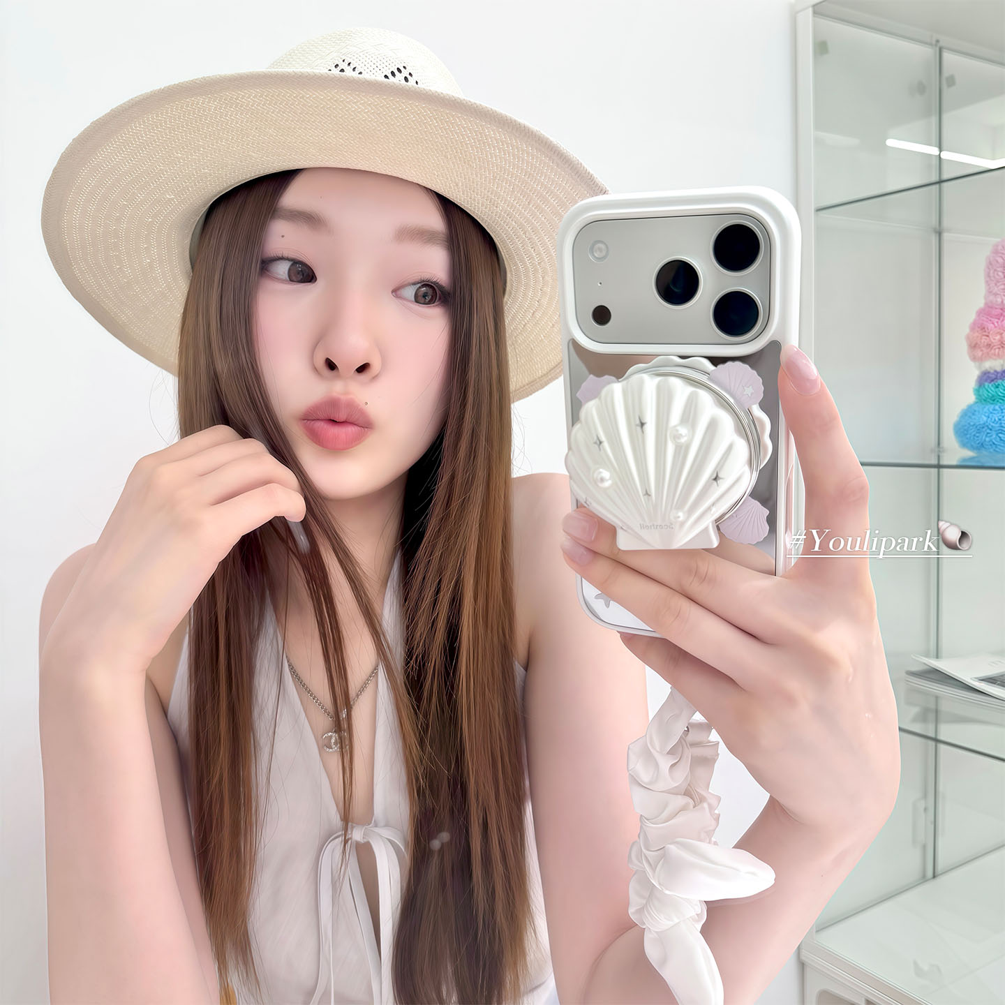 由里公园ins韩系少女镜面珍珠贝壳磁吸支架17适用苹果18Pro手机壳iPhone18ProMax全包新款16Promax保护套16女