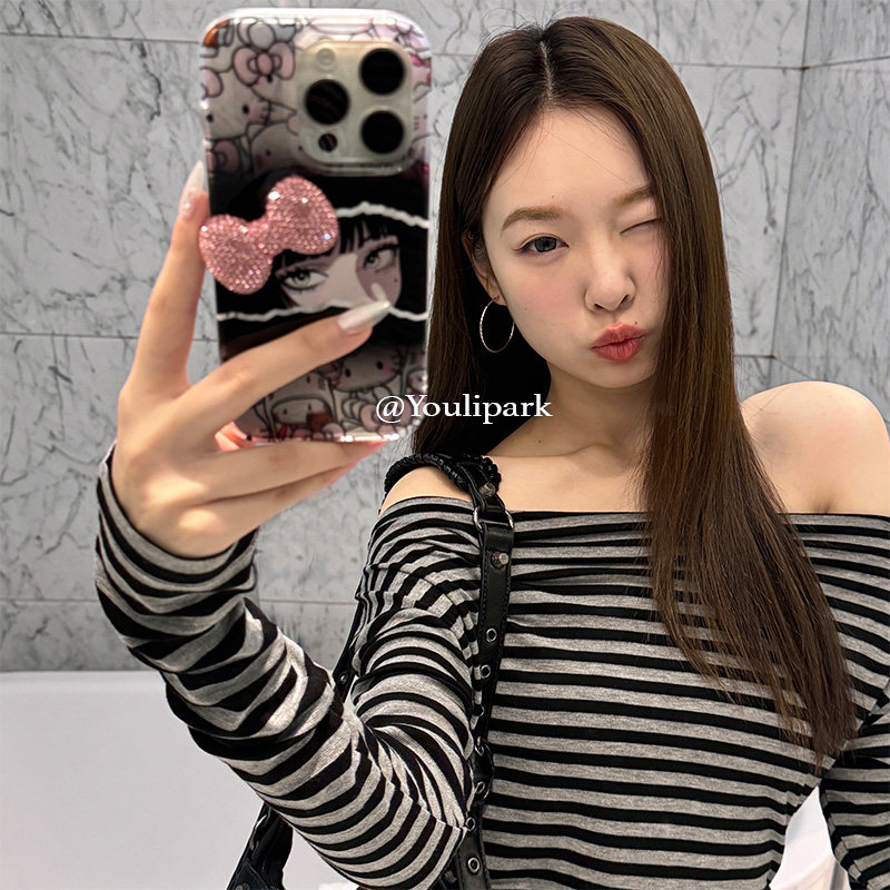 由里公园ins小众甜酷闪钻蝴蝶结少女猫咪适用17pro苹果17P