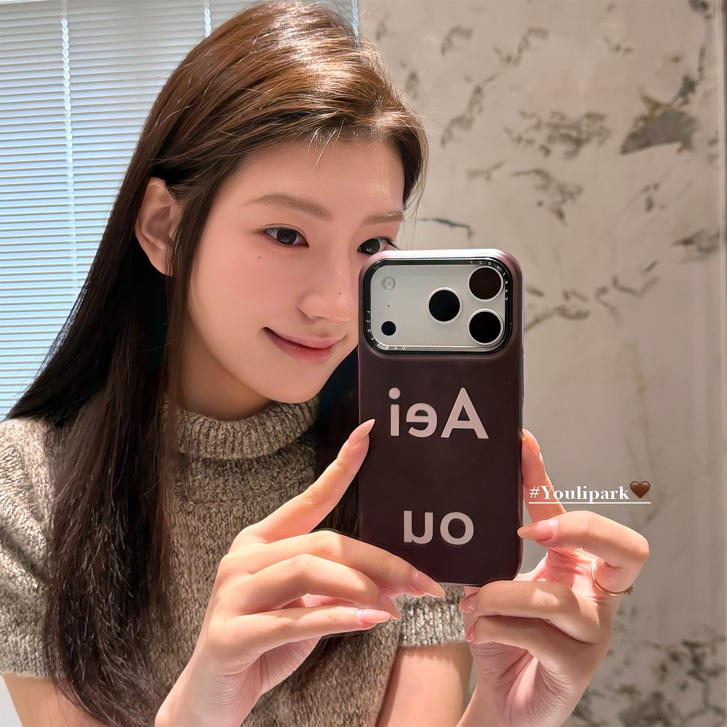 秋冬博主同款字母支架苹果手机壳