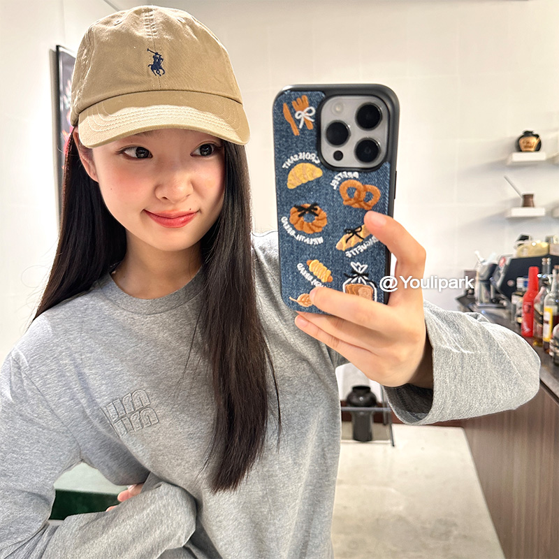 苹果手机壳小众秋冬刺绣牛仔面包